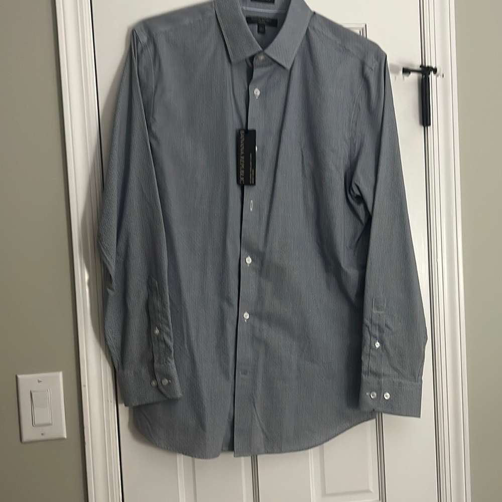 Banana Republic L button down
